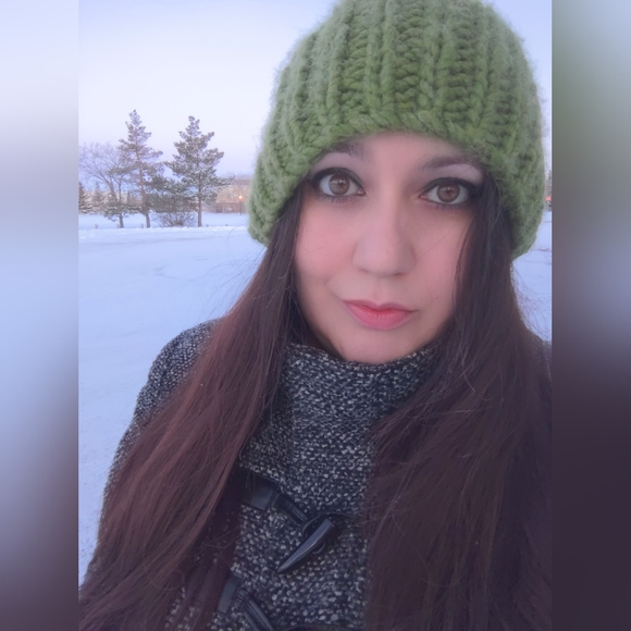 Meet your Posher, Tash - Picture 1 of 10